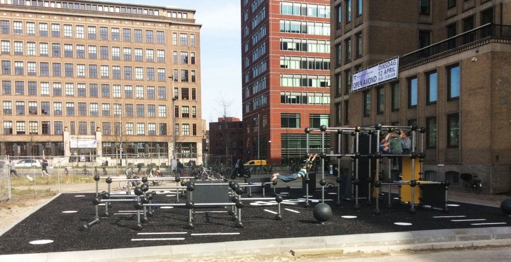 Tijdelijk freerunpark bij Hogeschool van Amsterdam