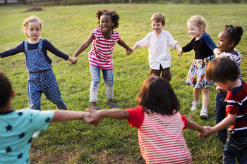 spelende kinderen 