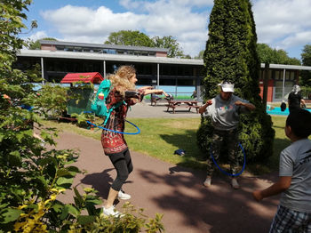 Kinderwerk in de buurt, onzichtbare frontwerkers in coronatijd