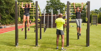 Outdoor bootcamp en calisthenics bij HealthCity