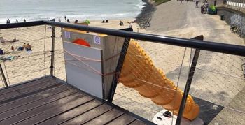 Nieuwe strandglijbaan Vlissingen al na een uur gesloten