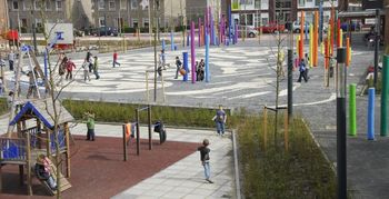 School financieel verantwoordelijk voor openbaar schoolplein