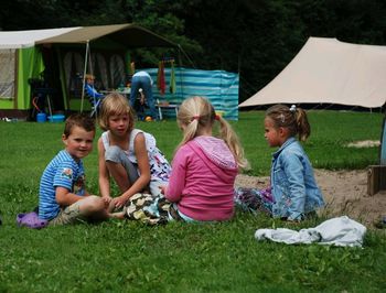 Onderzoek: Kind vermaakt zich best op camping