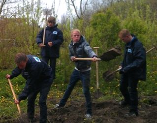 Jeugd Katwijk knapt hangplek op