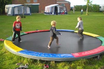 Bewoners Soest willen trampolines niet kwijt