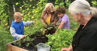 Intergenerationeel spelen en bewegen